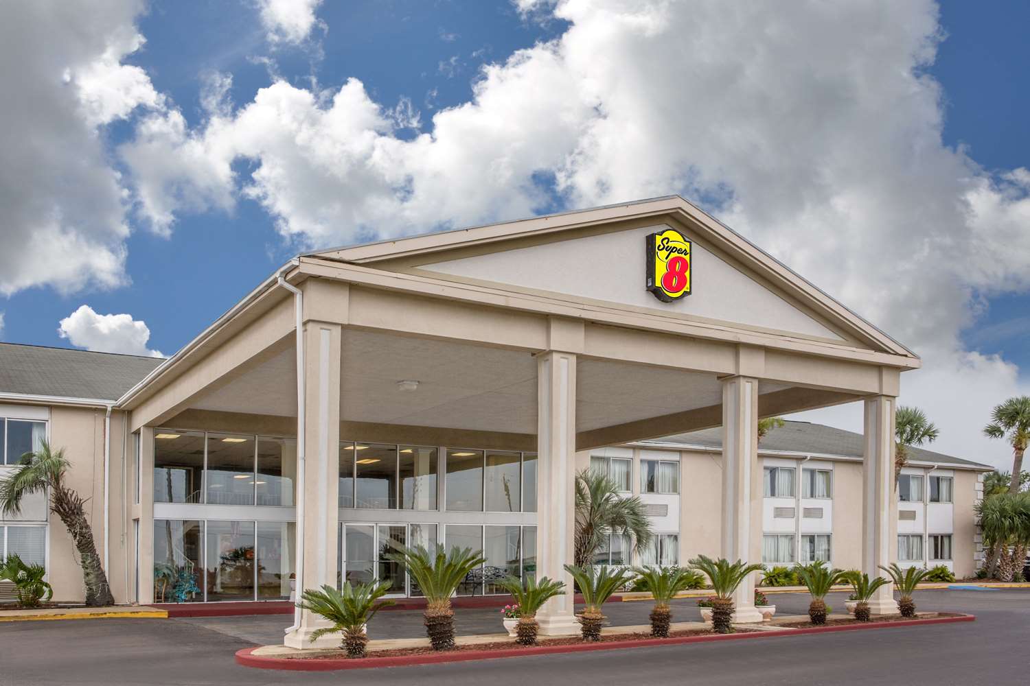 Super 8 by Wyndham Biloxi 7/43