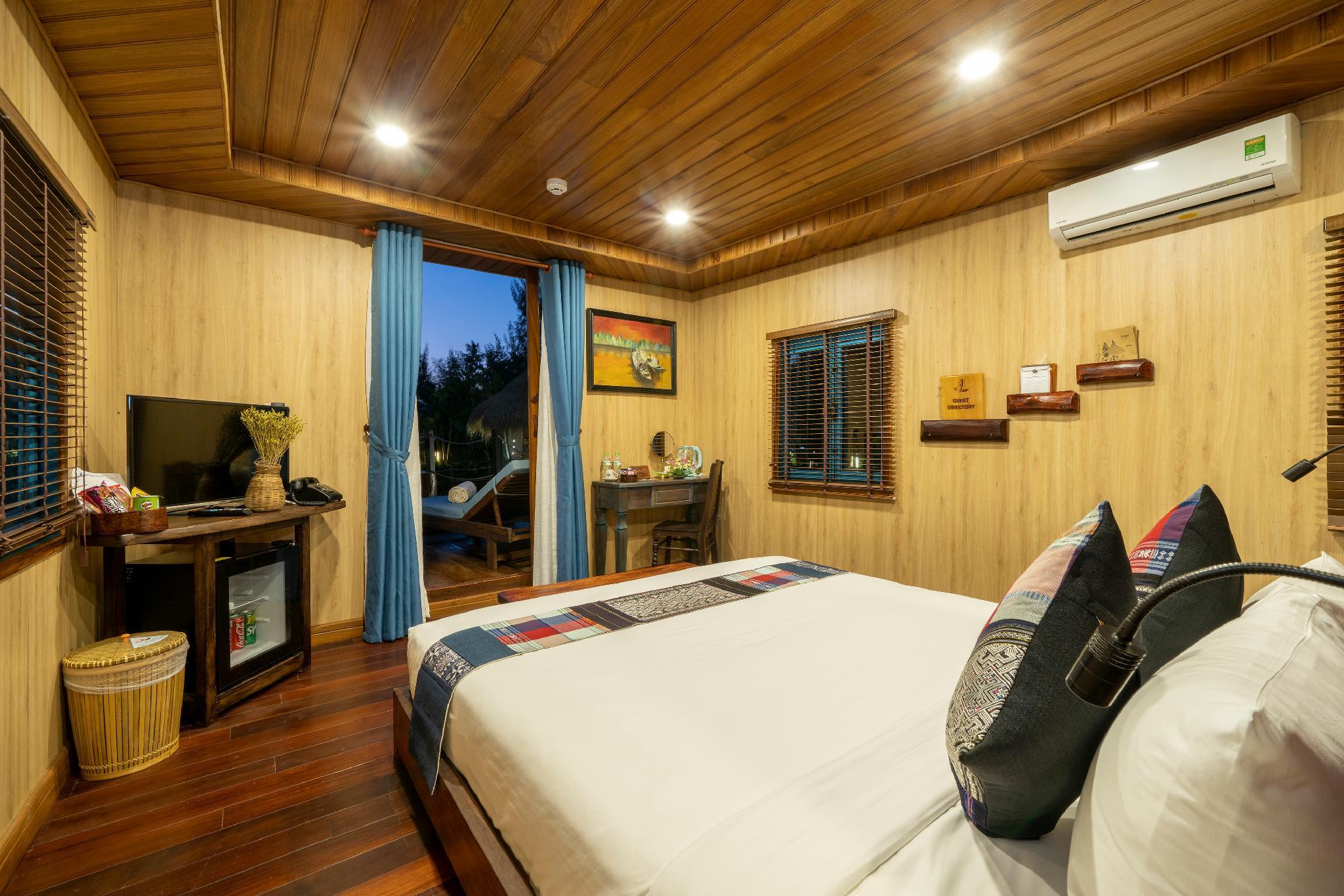 Boat, Cabin