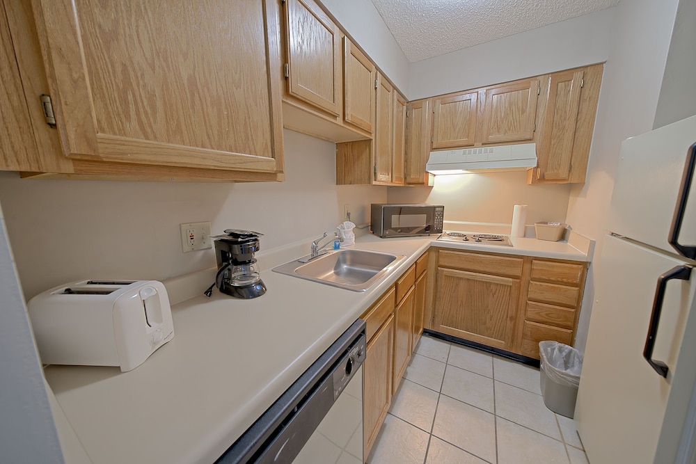 All Seasons Suites 53/54