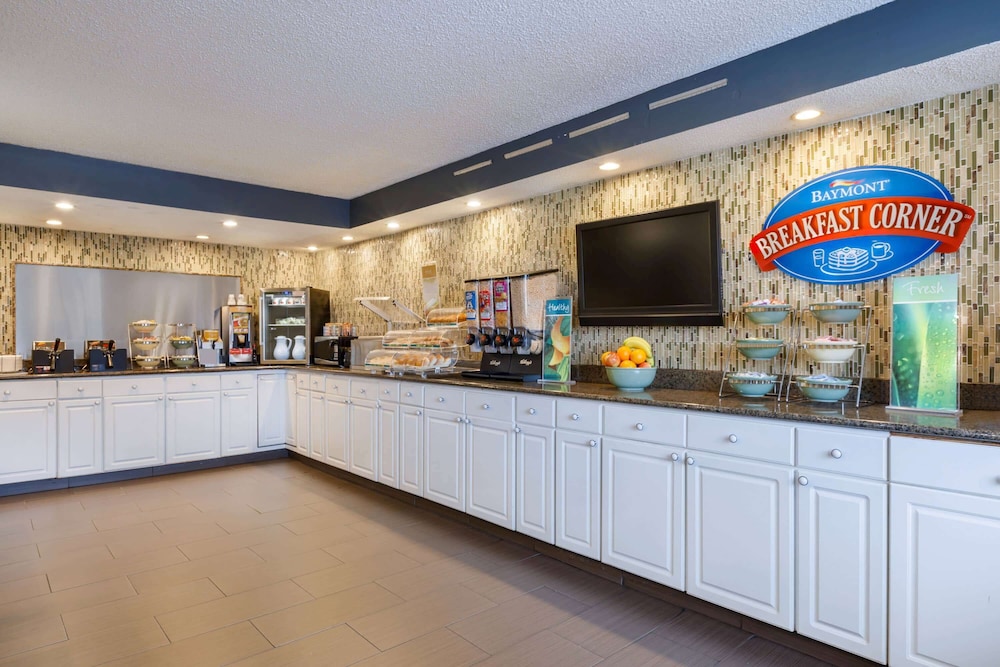 Baymont by Wyndham Wilmington NC 6/40