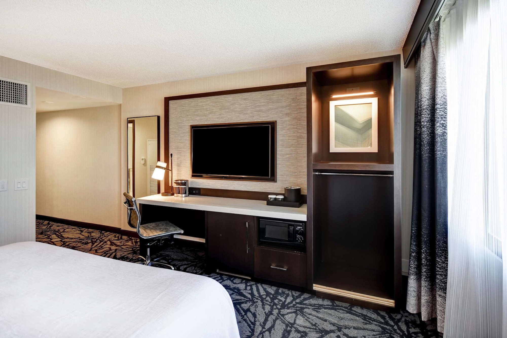 Suite, King Bed, Allergy Friendly