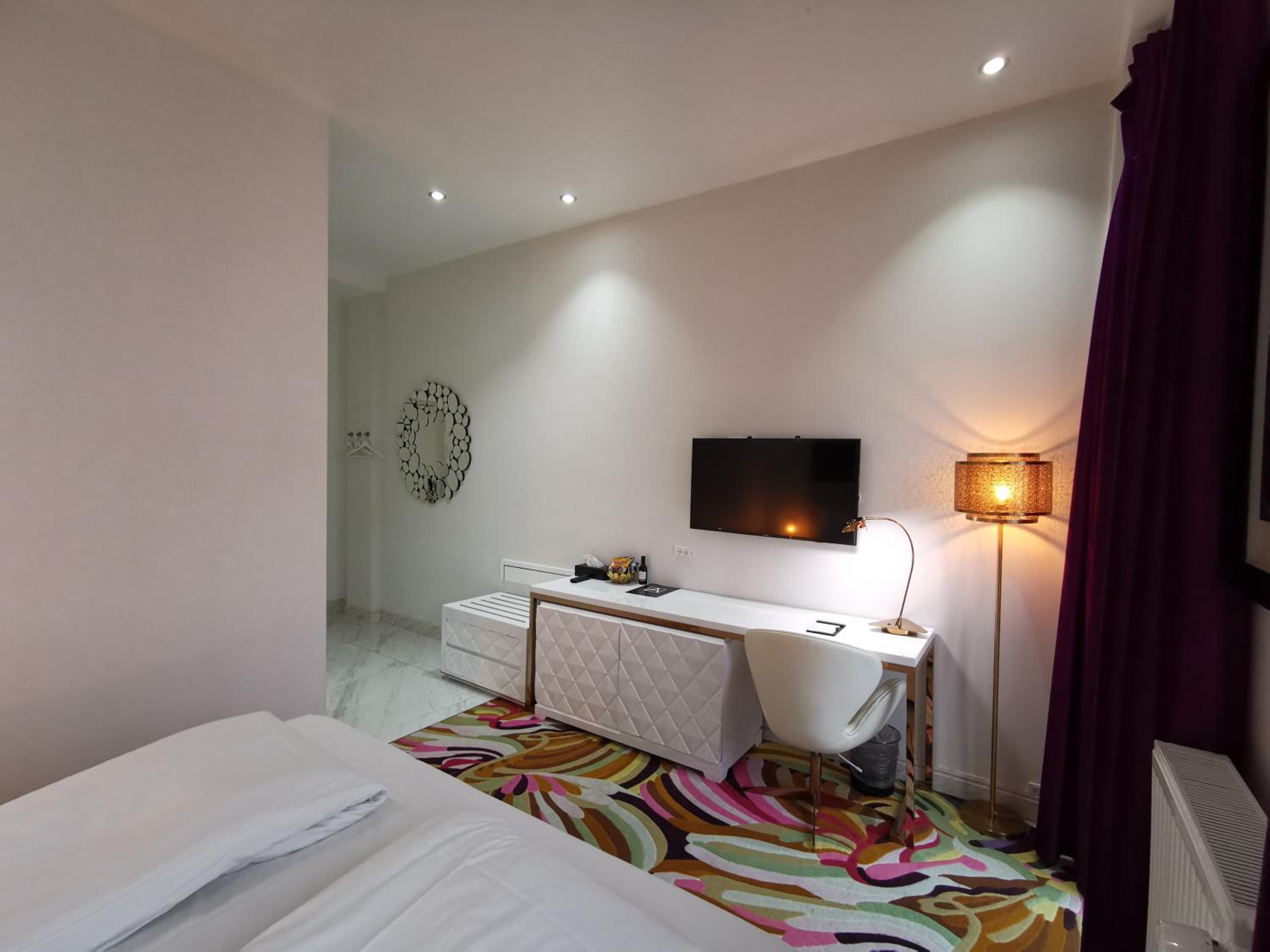 Room, Double Bed, Jetted Tub