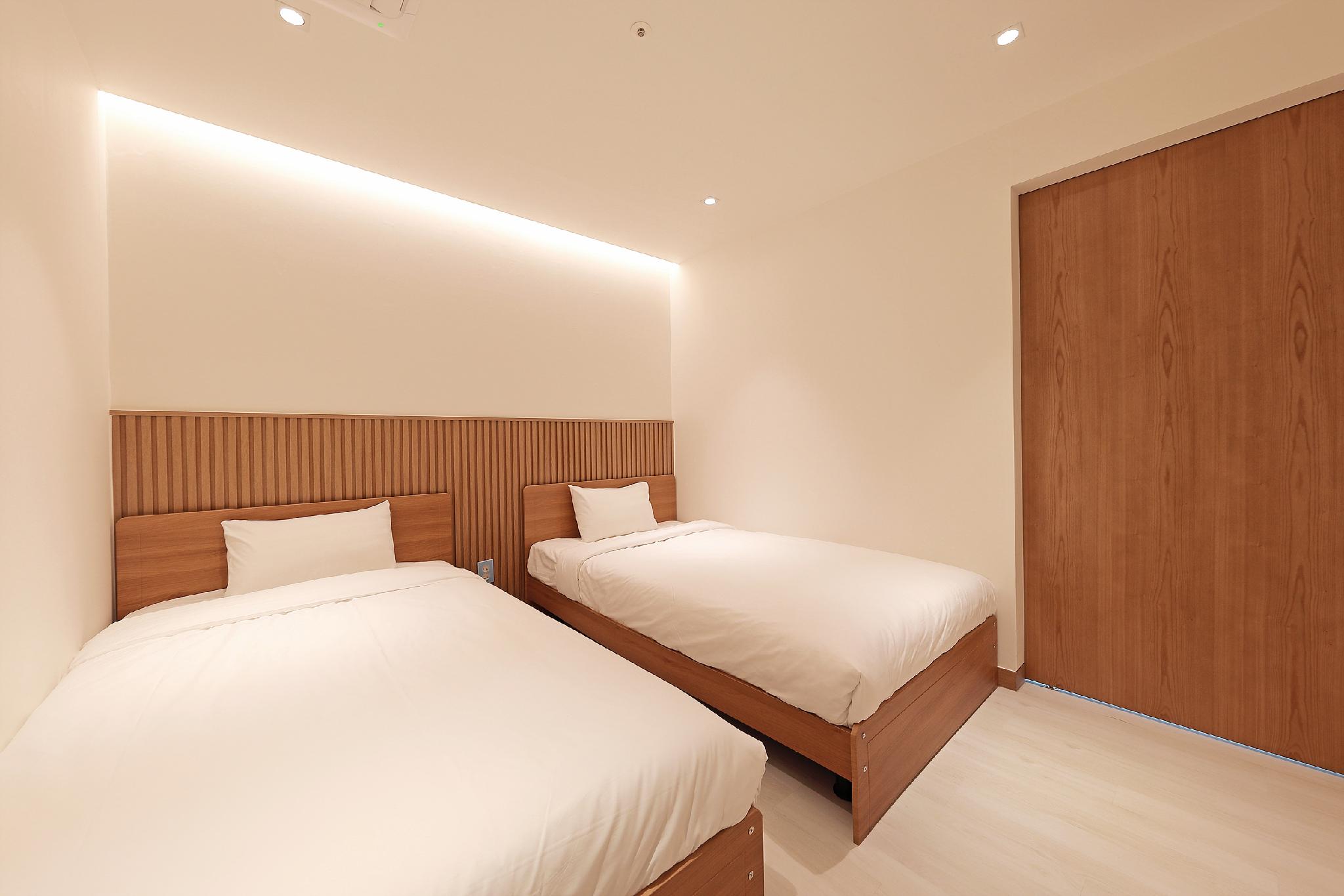 Condo, Queen and Twin Beds, Lateral Side Ocean View, Pet Friendly, Terrace