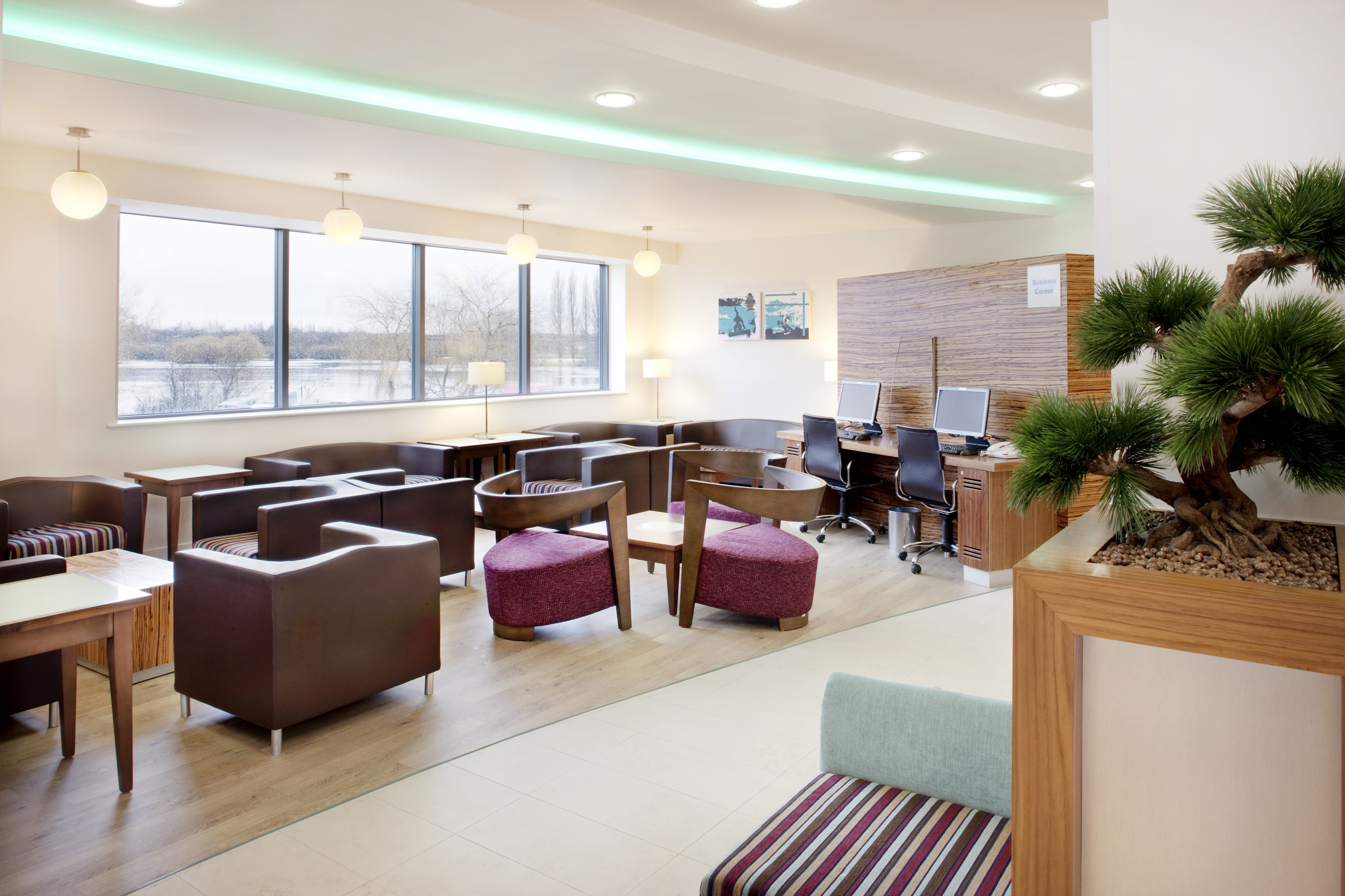 Holiday Inn Express Tamworth 40/58