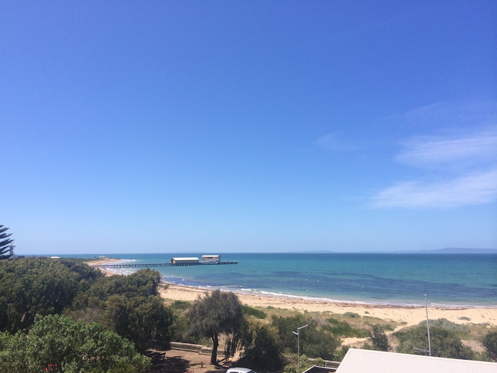 Ruby's Queenscliff 18/28