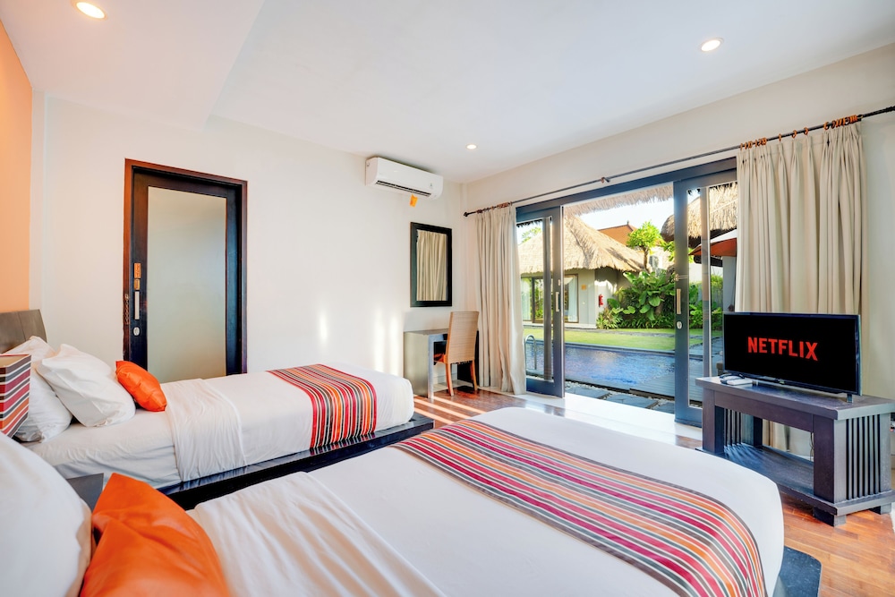3 BEDROOMS, FAMILY, VILLA, POOL VIEW, PRIVATE POOL