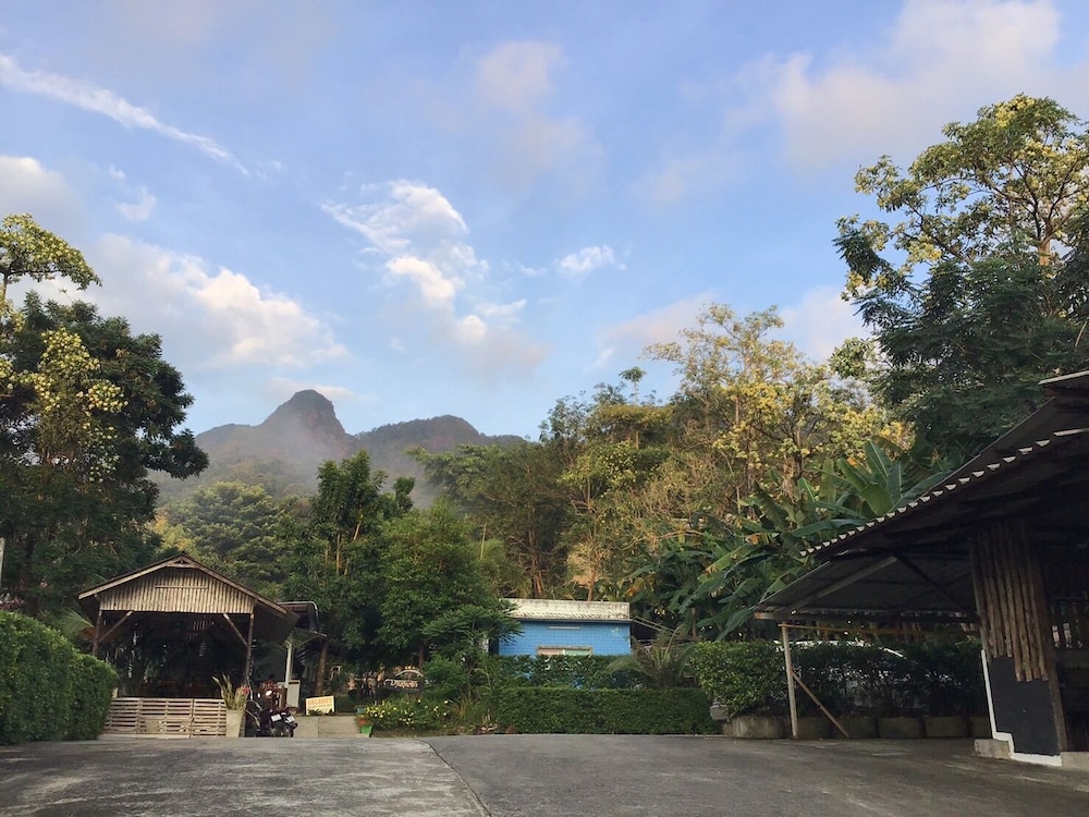 Baan Aunrak Koh Chang 11/44