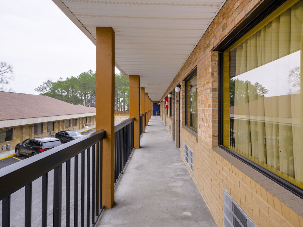 OYO Hotel Williamston 6/48