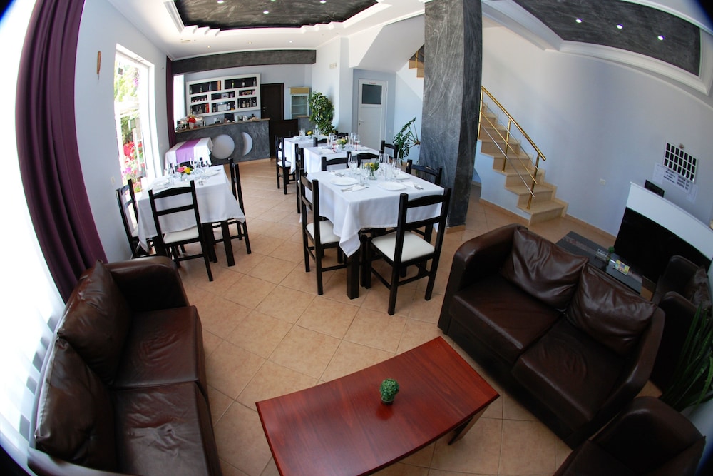VILLA DOKA 22/24