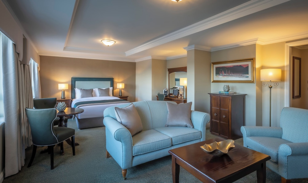 Bracken Court Hotel 36/60