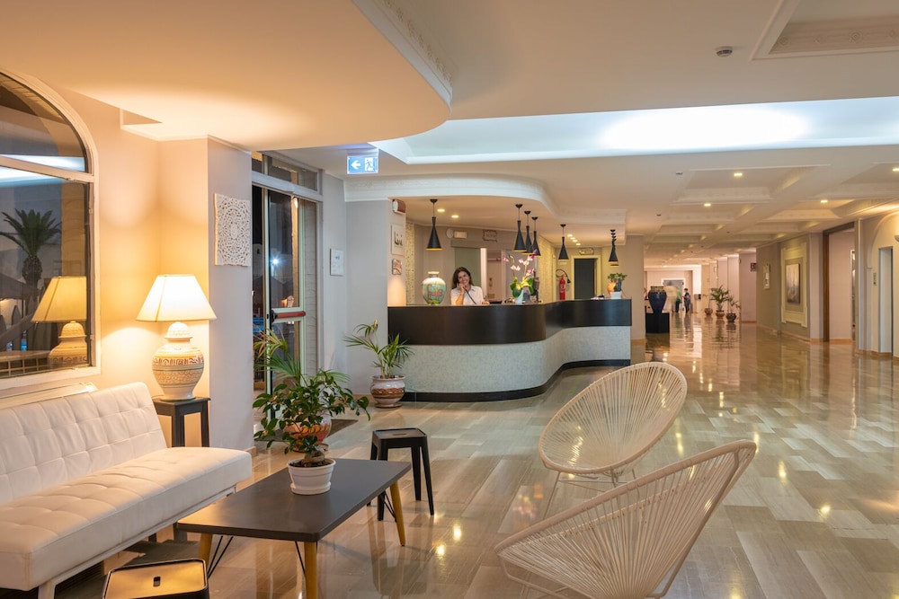 Hopps Hotel 7/41