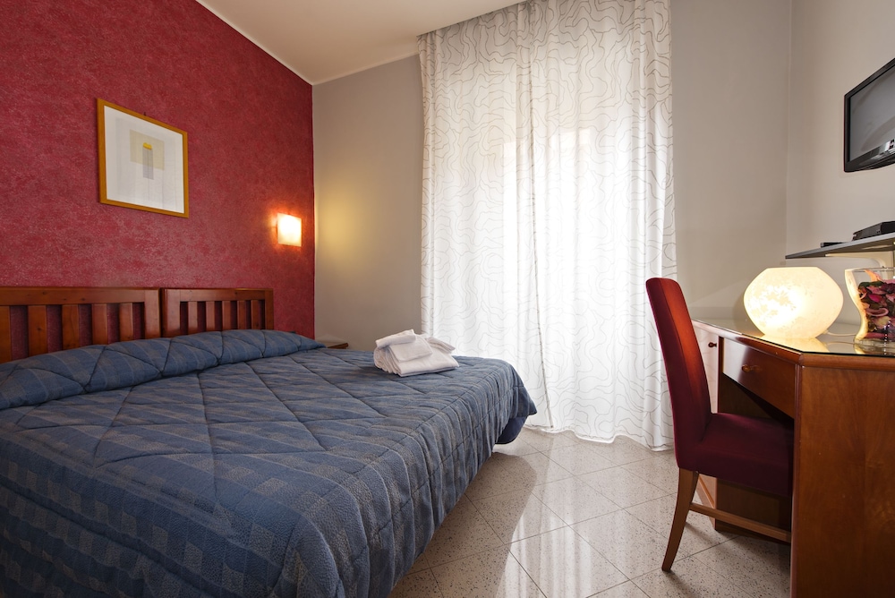Hotel Ercoli 8/32