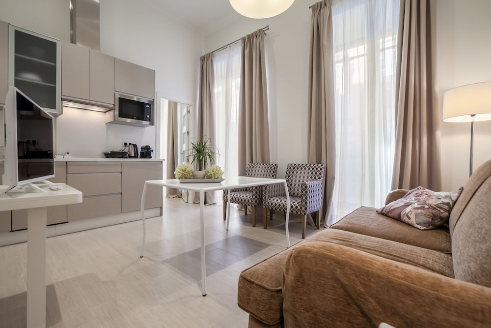 Welldone Cathedral Suites 20/50