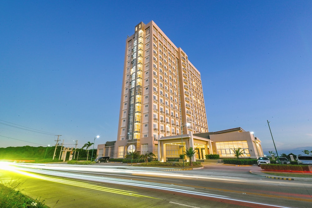 Sotogrande Hotel and Convention Center Batangas 1/38