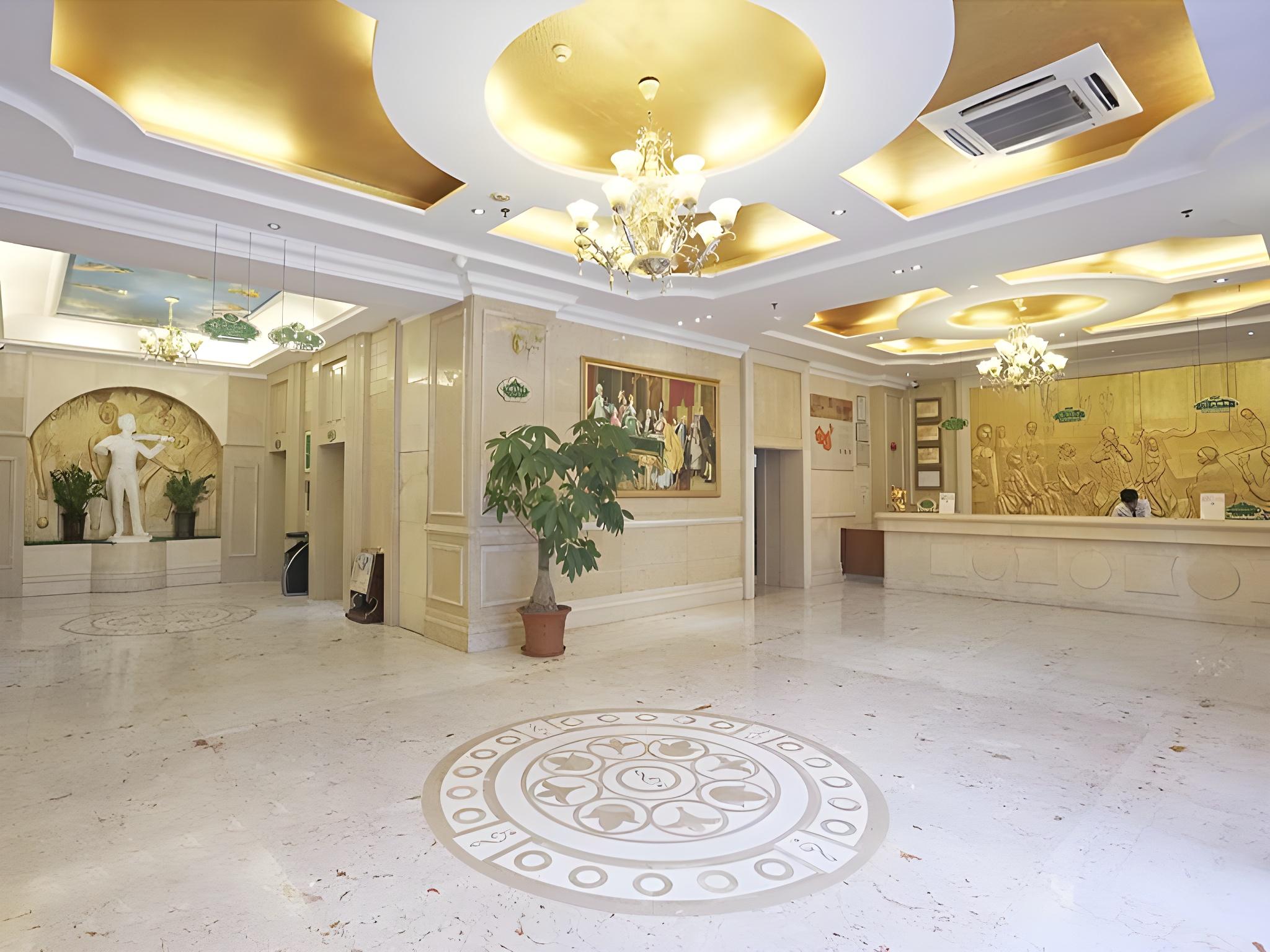 Vienna Hotel (Shantou Convention and Exhibition Center) 14/54