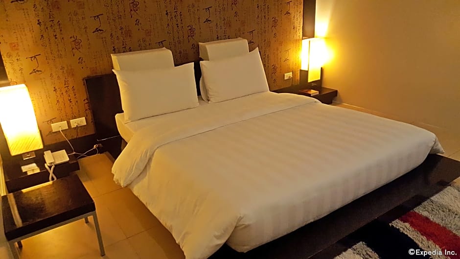 Manhattan Suites Inn 6/19