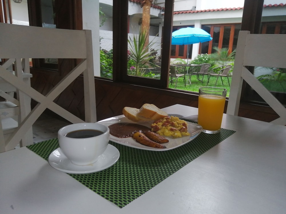 Kartagus Hotel Boutique 62/76