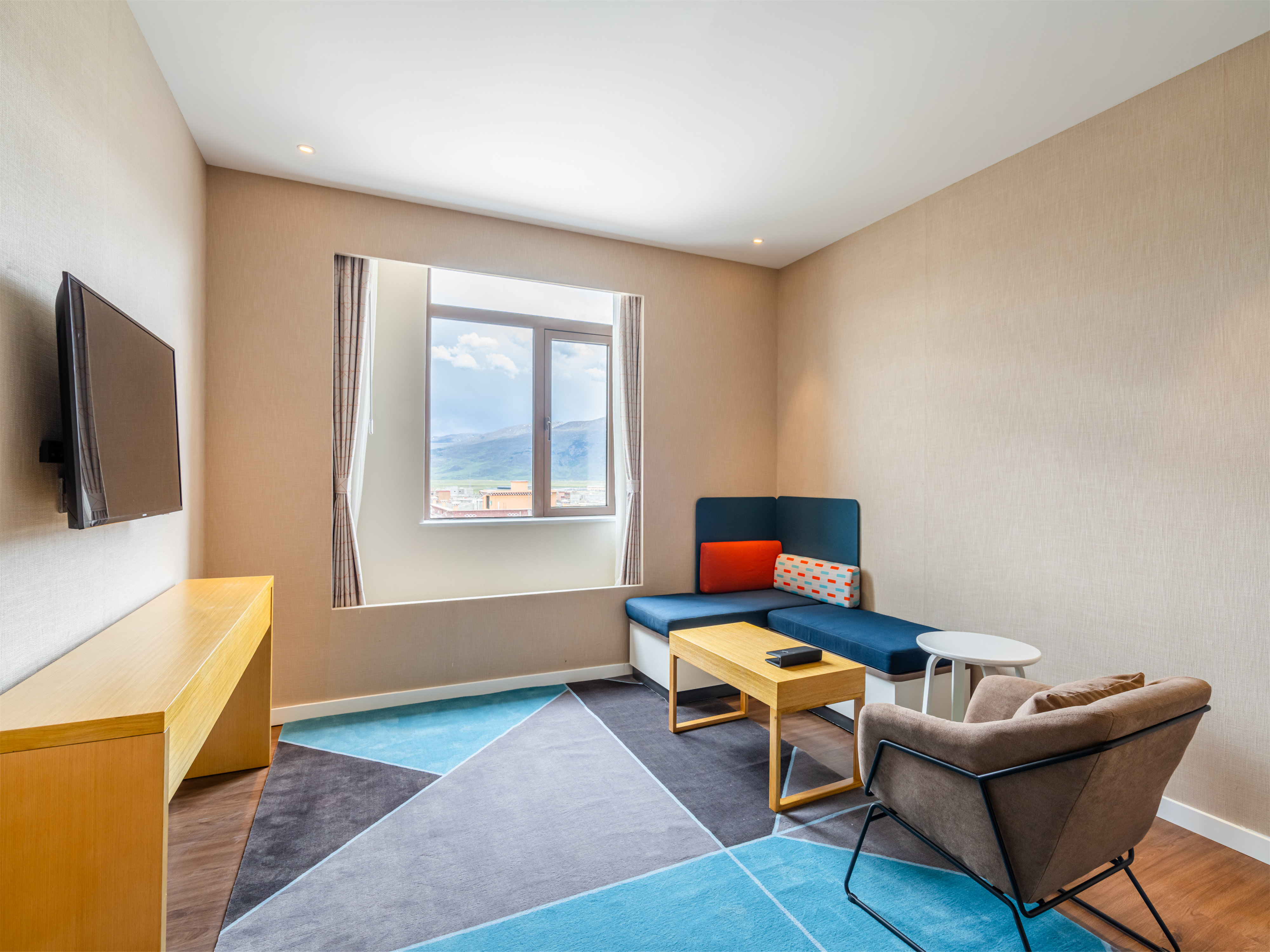 Holiday Inn Express Litang 57/78