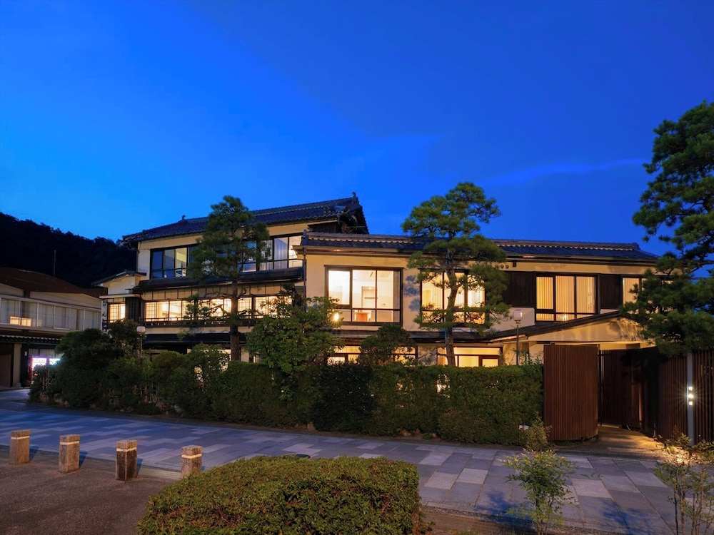 Shinpuro 3/50