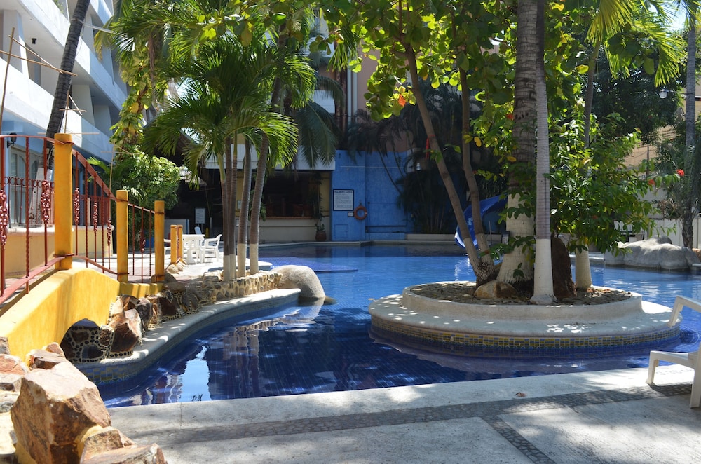 swimming pool spa