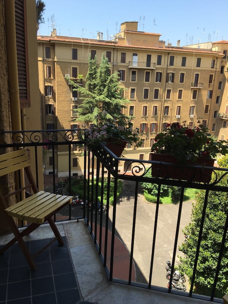 Relais Incantesimo Vaticano 37/50