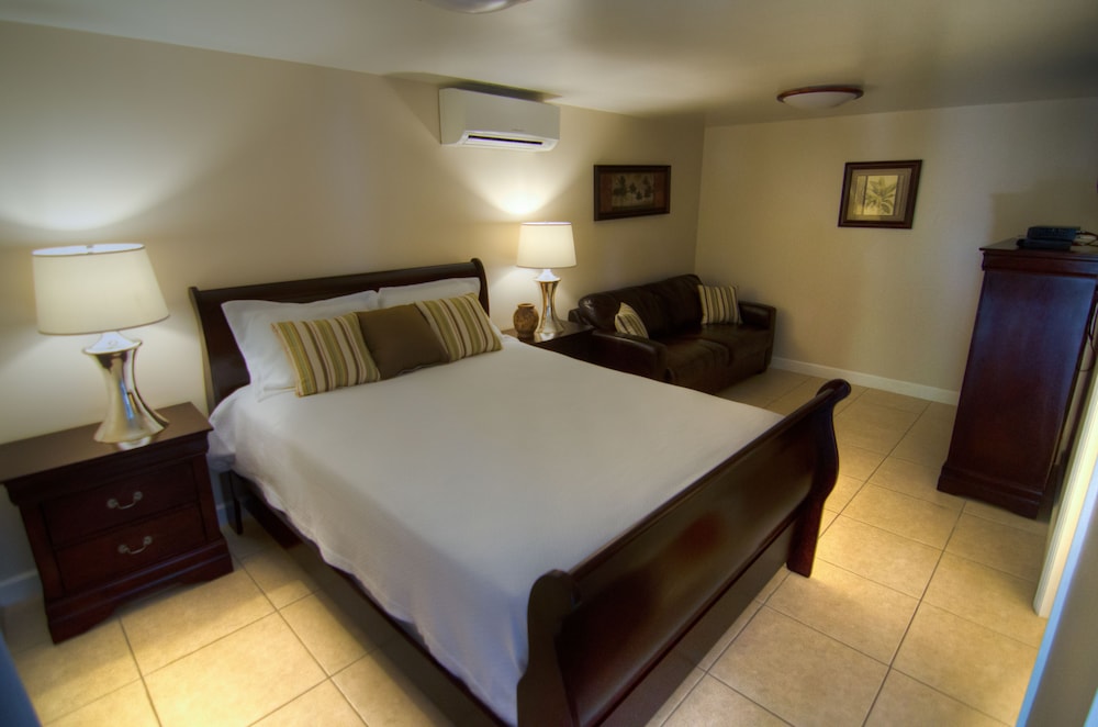 Grace Bay Beach Ocean Villas 8/50