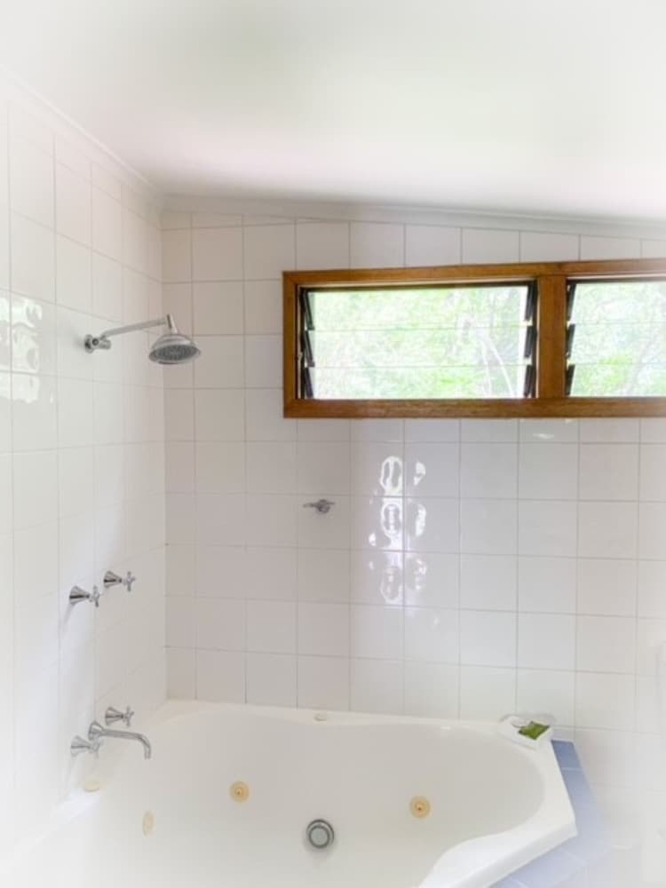 Whispering Valley Cottage Retreat 8/50
