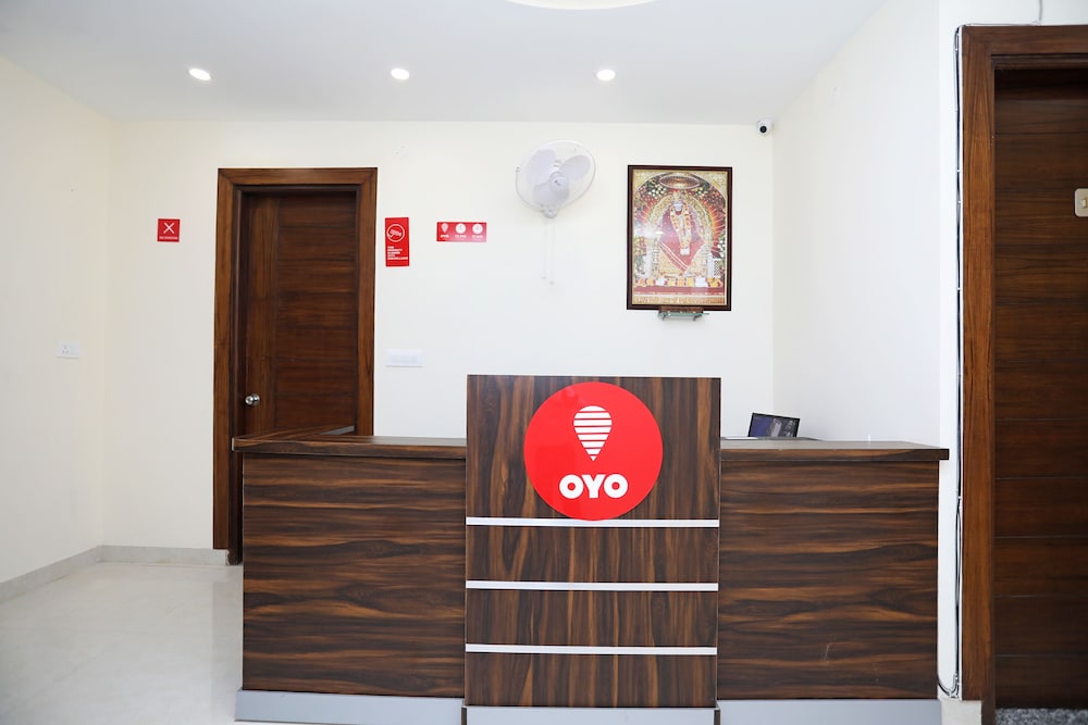 Oyo 9275 Hotel Royal Inn 2/17
