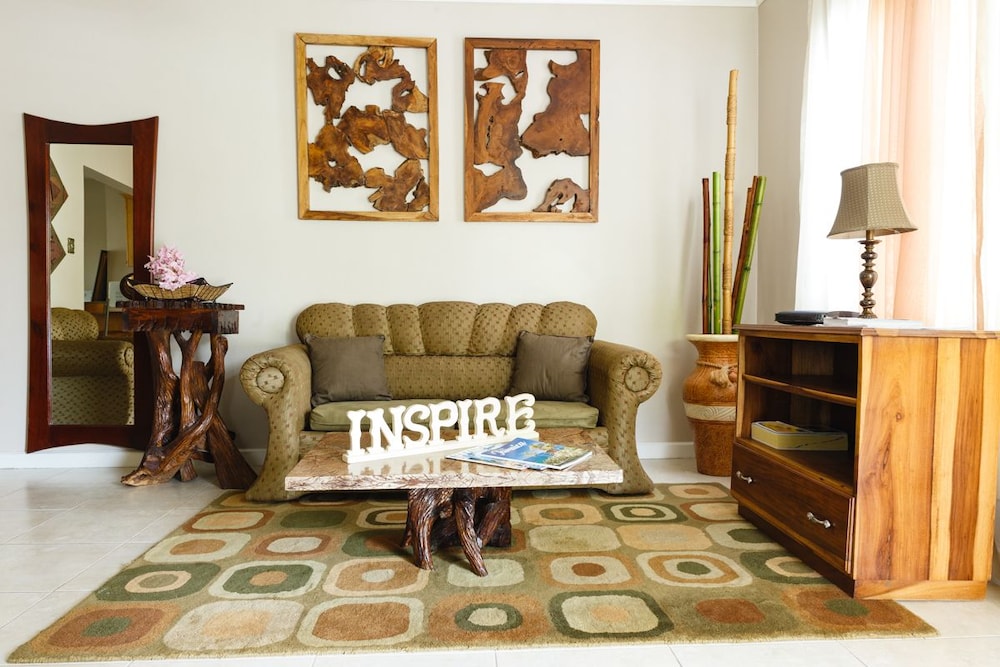 New Kingston Guest Apartment Vii 4/32