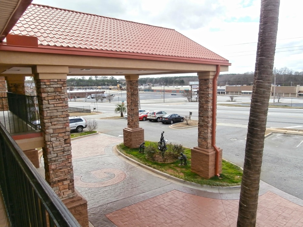 Americas Best Value Inn Suites Griffin 5/48