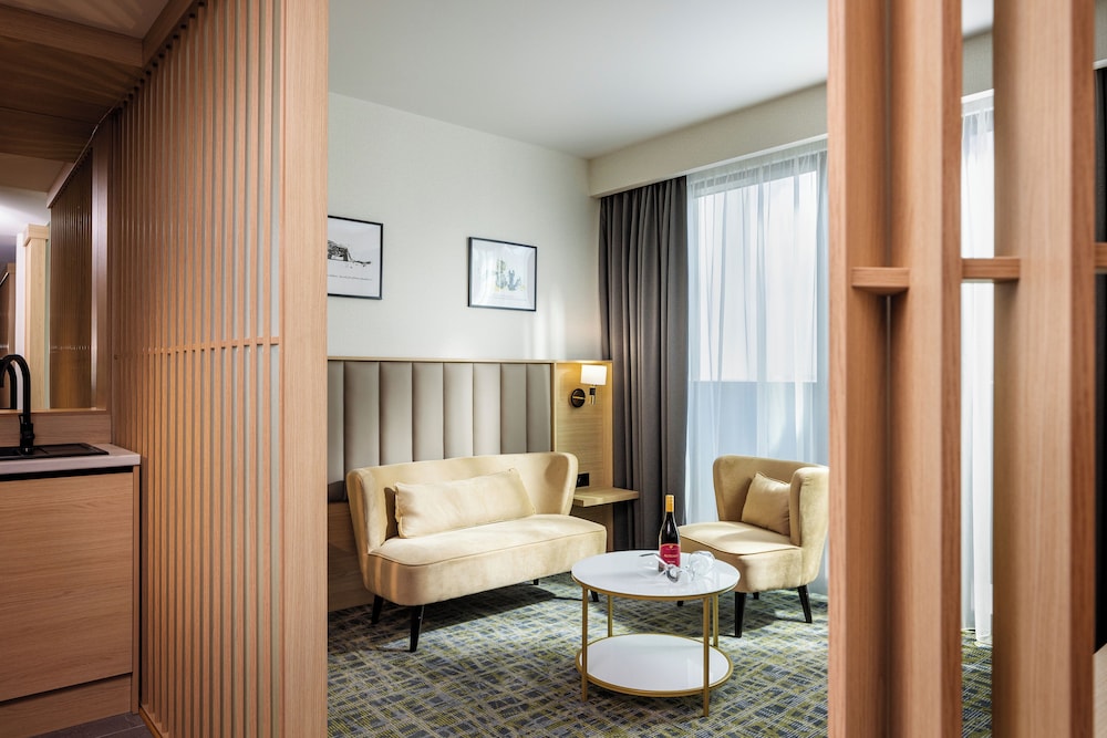 B1 City Hotel 18/49