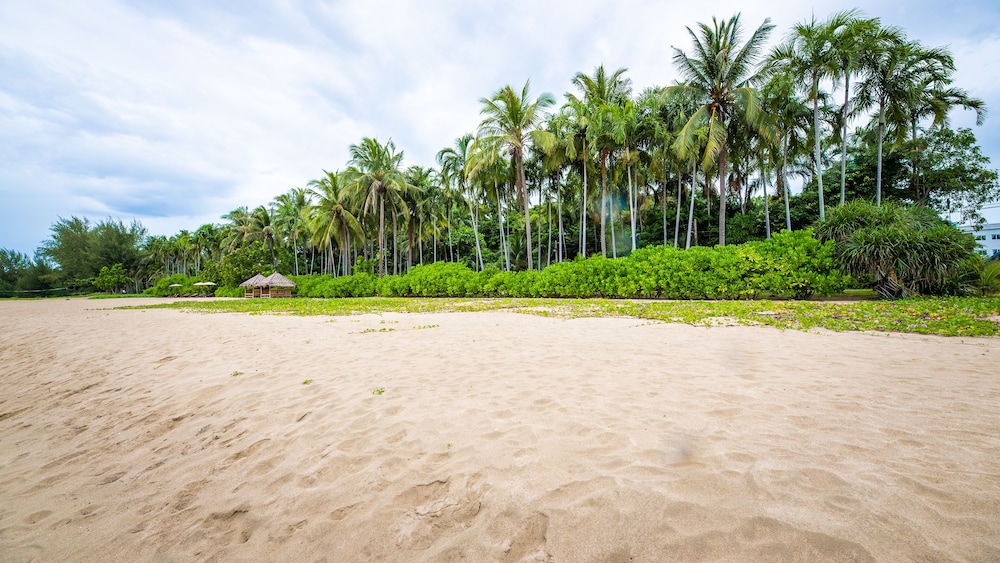 Baan Klang Aow Beach Resort 57/66