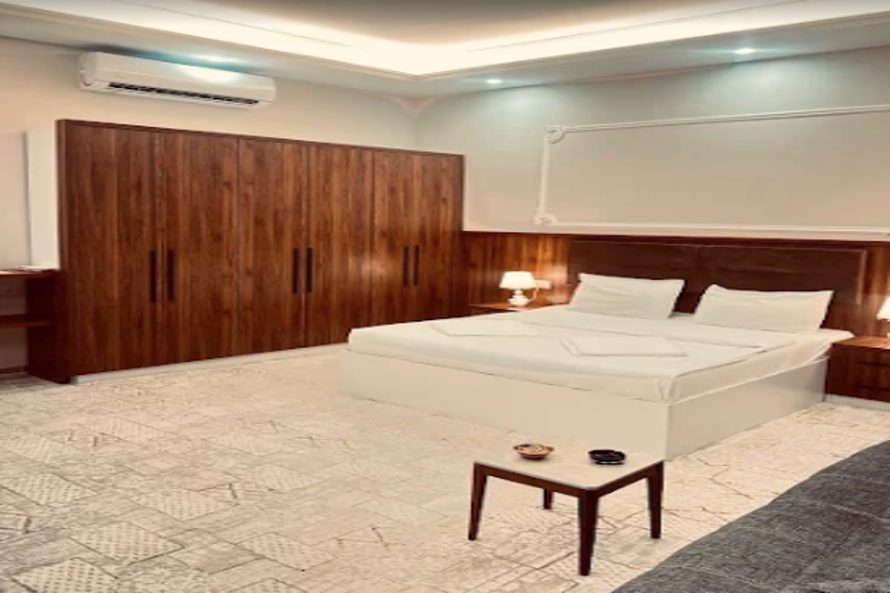 Room at Hotel Alrmada, KIRKUK