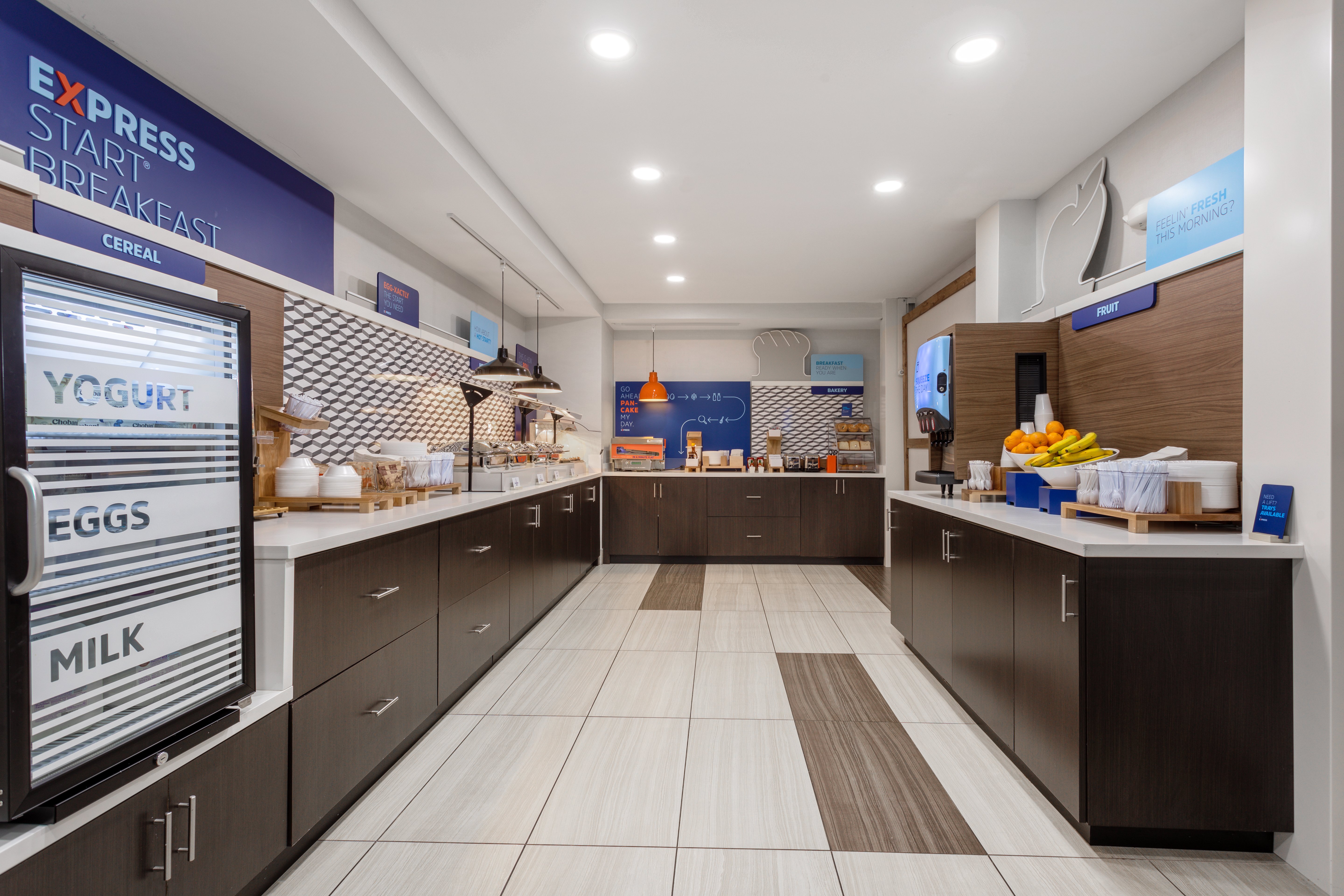 Holiday Inn Express & Suites Miramar 8/71
