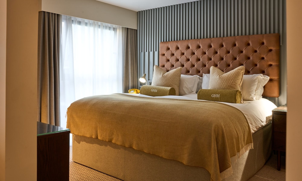 Guildford Harbour Hotel 12/49