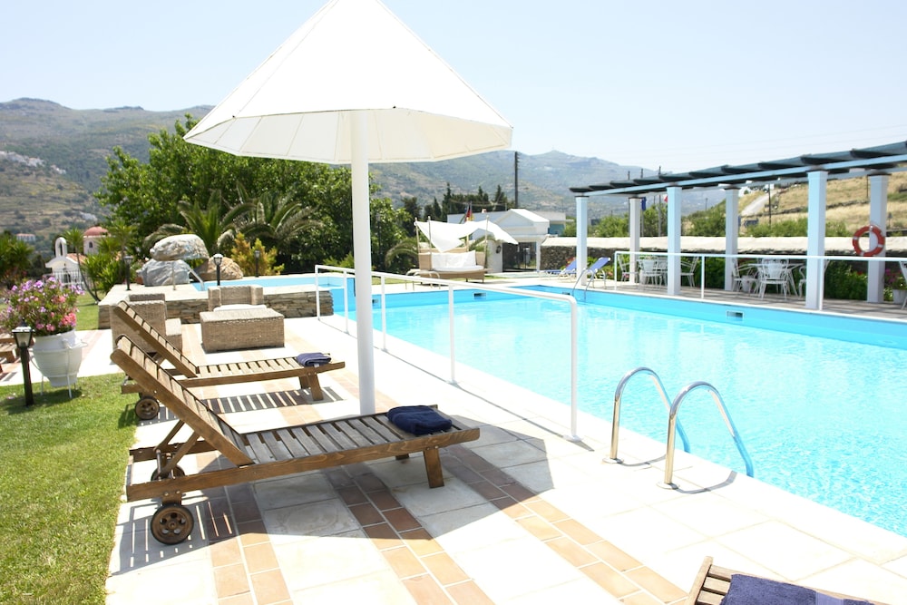 Paradise Art Hotel 35/57