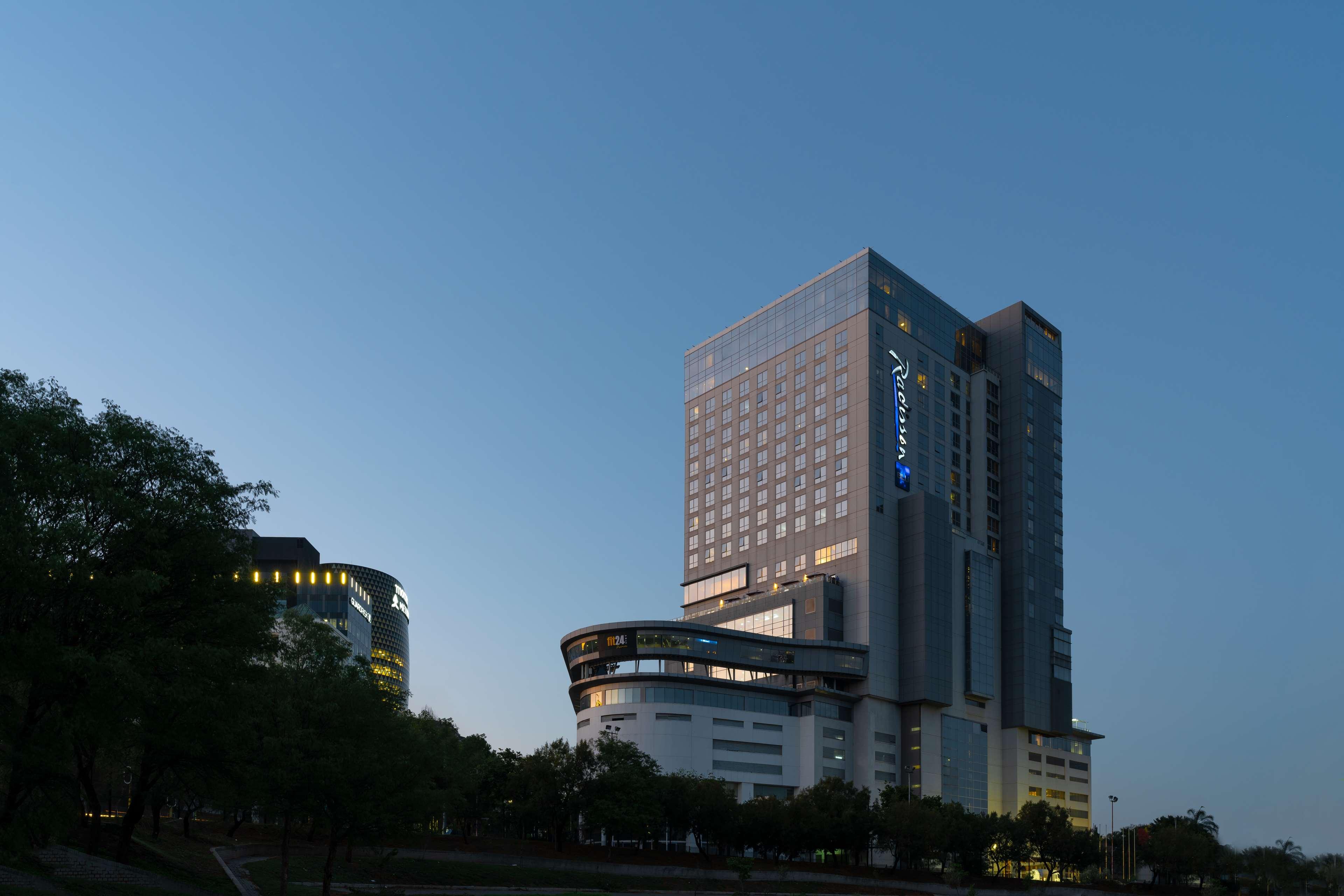 RADISSON BLU HOTEL SANDTON in JOHANNESBURG