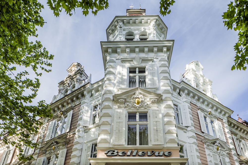 GRAND HOTEL BELLEVUE 1/50