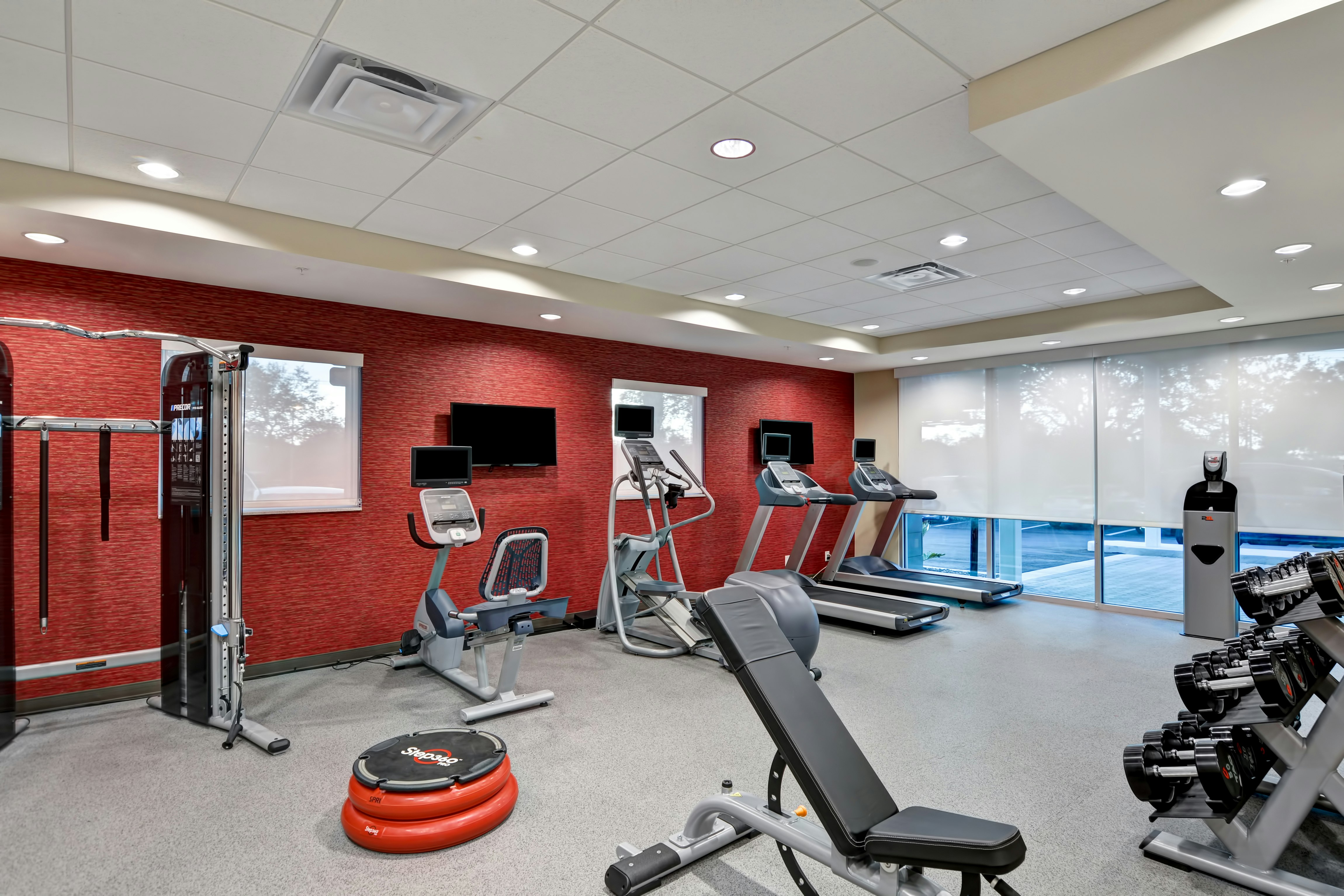 Home2 Suites by Hilton Tampa USF Near Busch Gardens 4/14