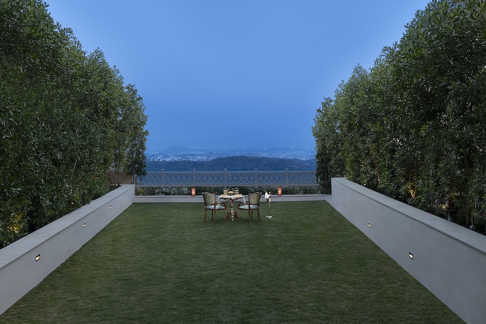 Aurika Udaipur - Luxury by Lemon Tree Hotels 42/50