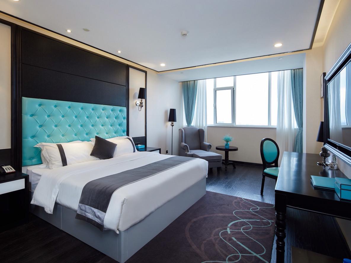 Deluxe, Double Bed