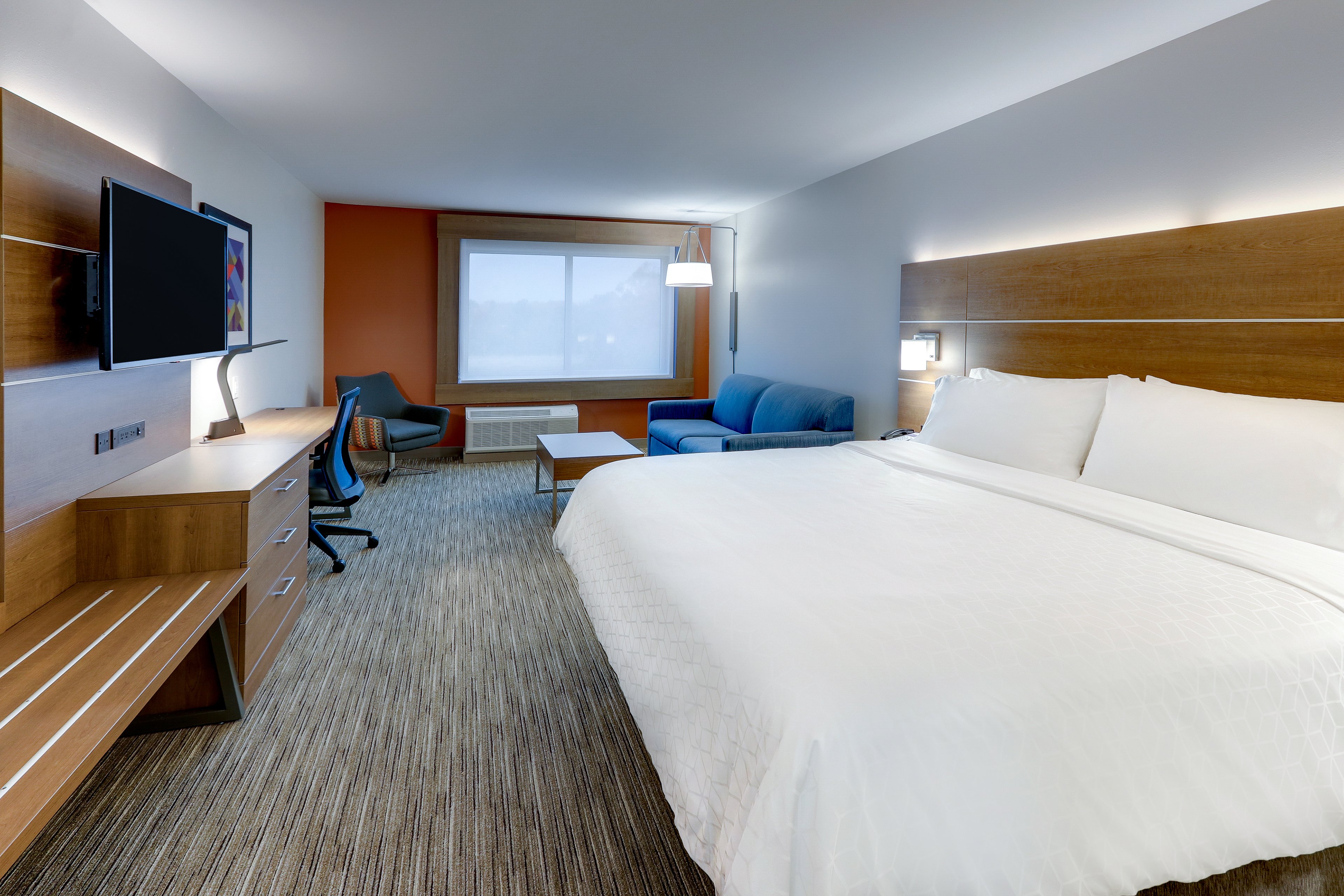 Holiday Inn Express Suites Middletown Goshen 21/71