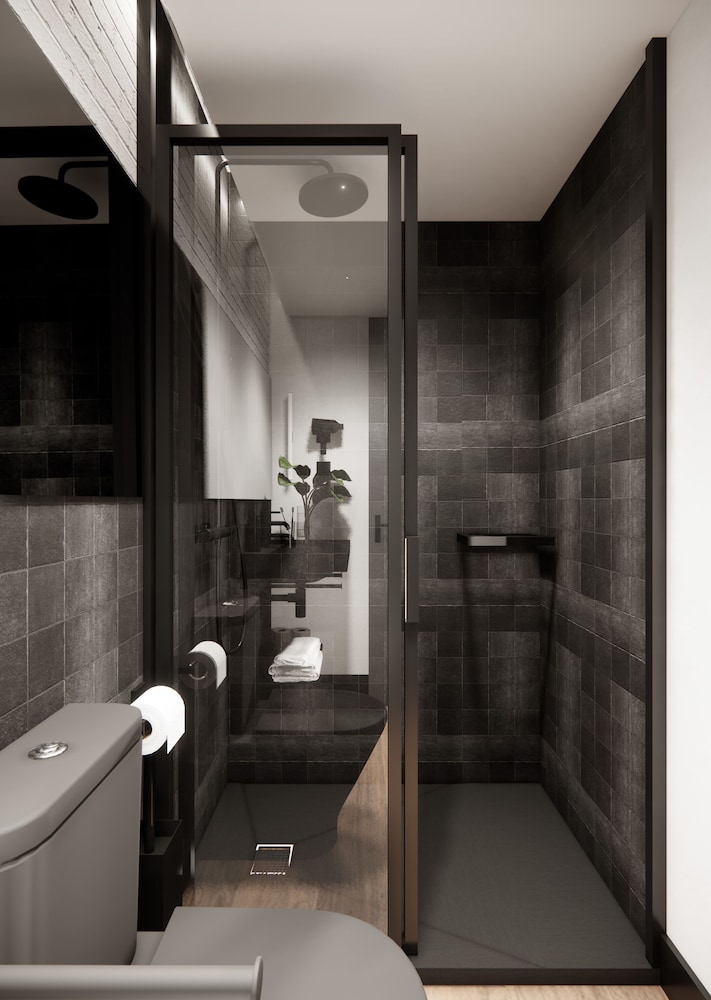Transit Hotel 49/50
