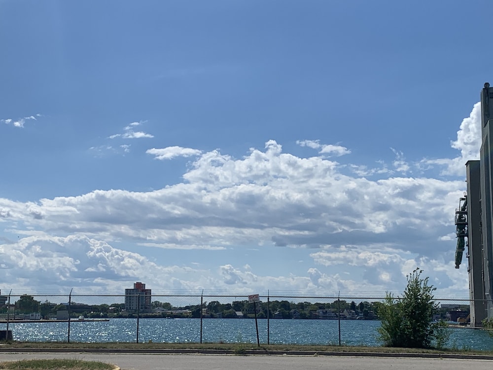 Days Inn by Wyndham Sarnia Harbourfront 53/59