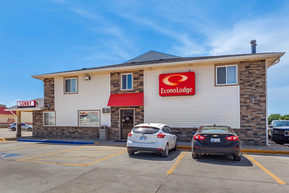 Econo Lodge Hays I-70 48/54