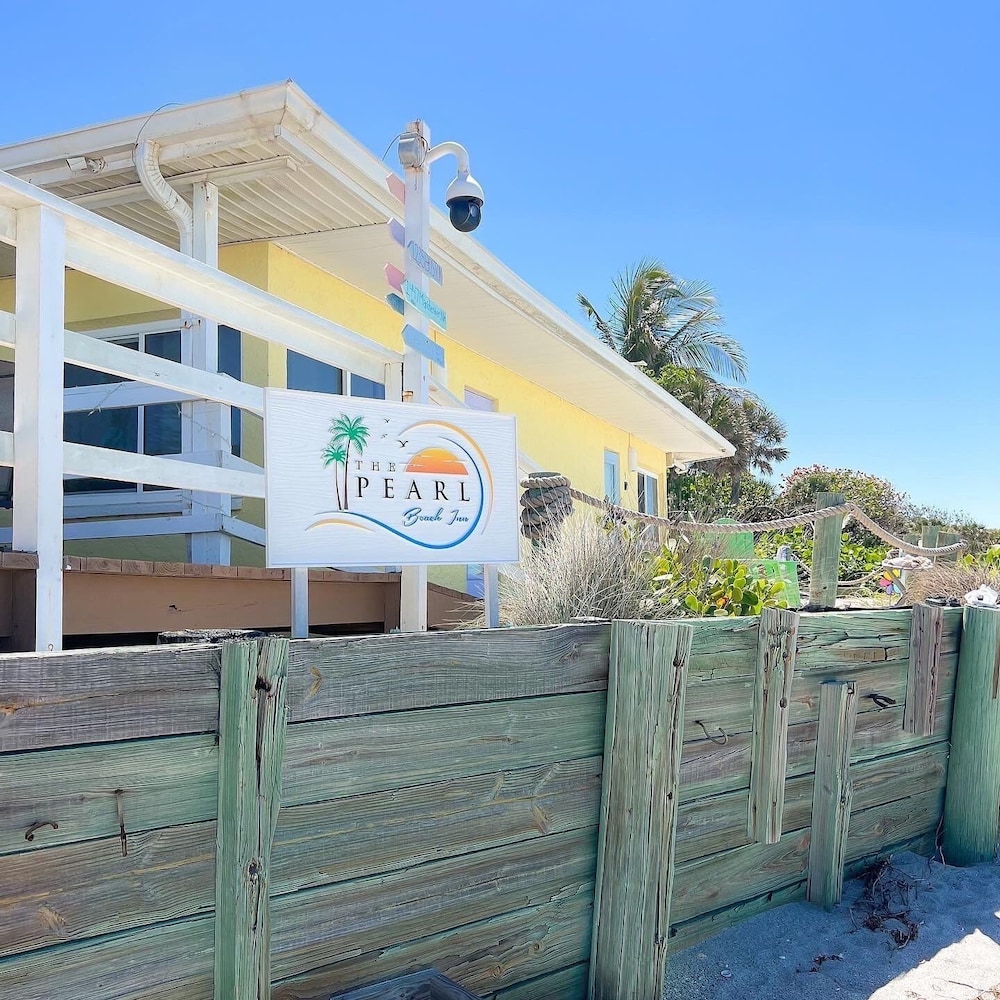 Pearl Beach Inn 1/54