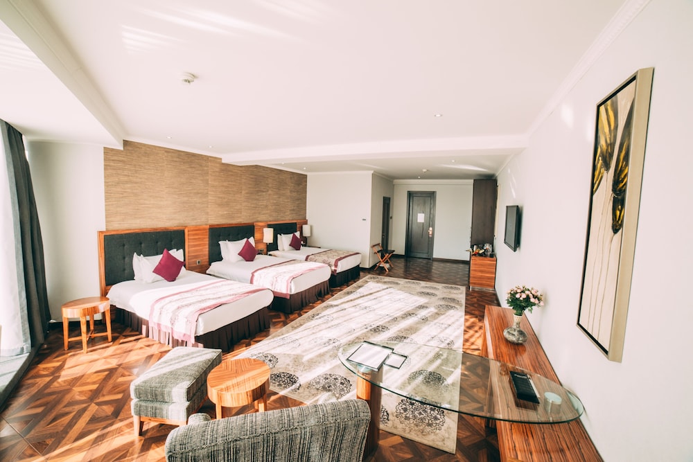 Damas International Hotel 9/48