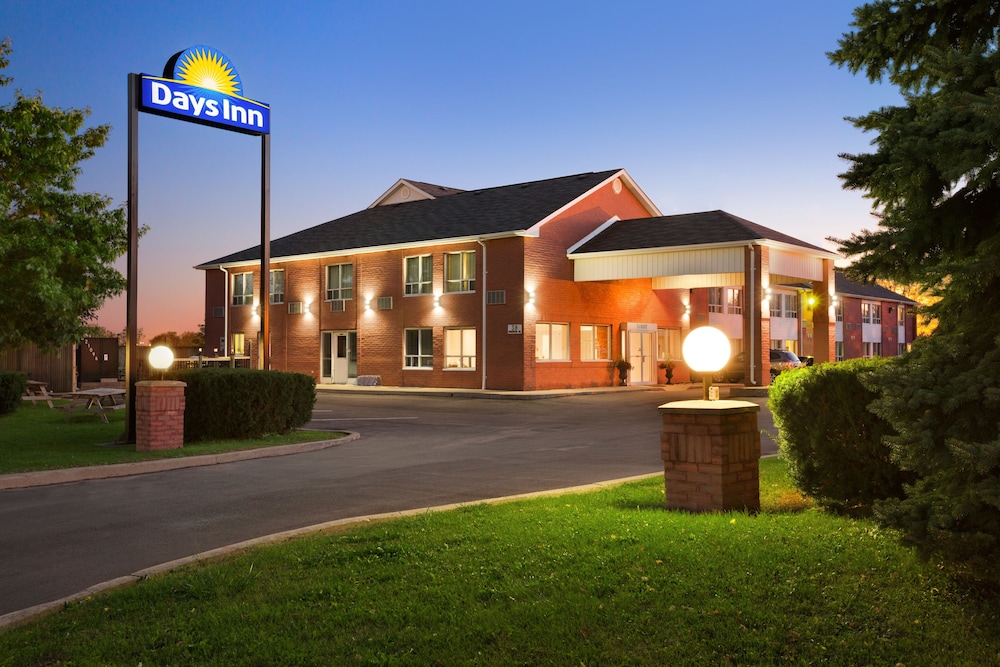 Days Inn by Wyndham Stouffville 1/28