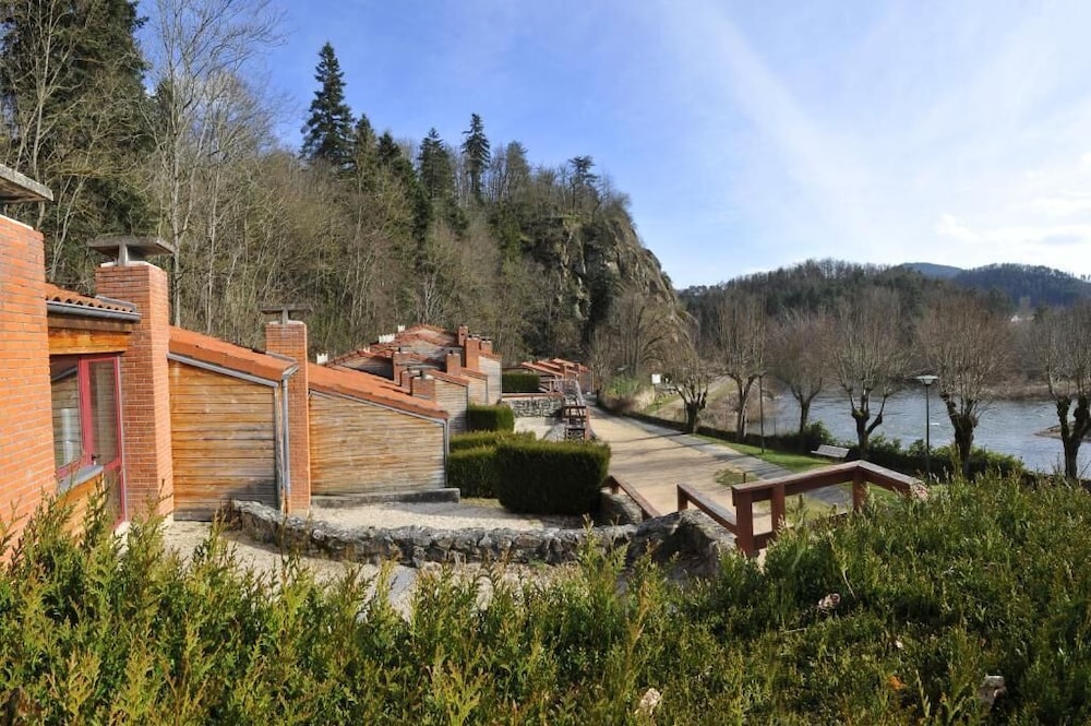 Olydea Vorey-sur-Arzon 43/53