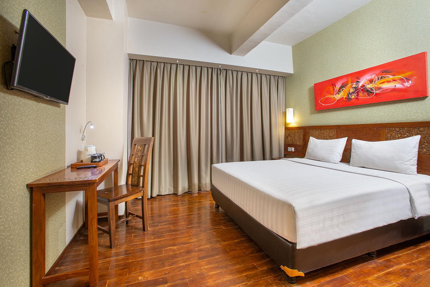 Urban, Deluxe, Queen Bed